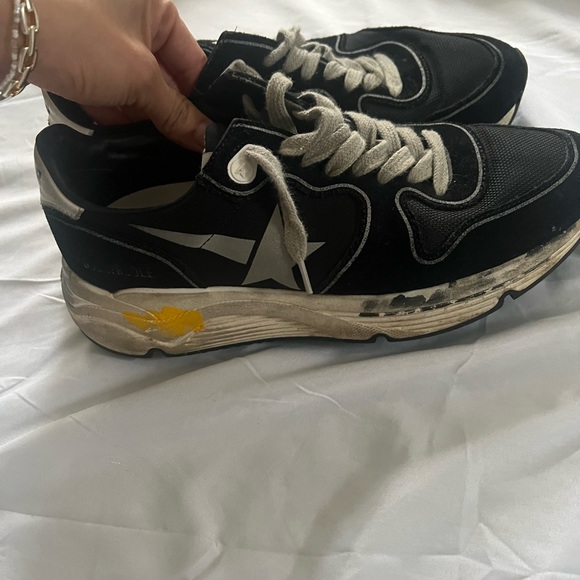 Golden Goode Running - Picture 2 of 6